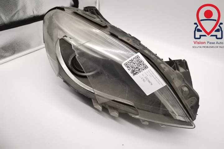 Фар Дясно Оригинален Ксенон Повреден Мерцедес-Бенц / Mercedes-Benz B-C