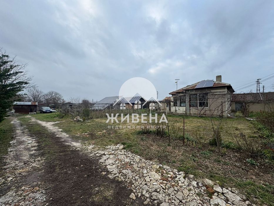 Продава къща с фотоволтаици, с. Победа