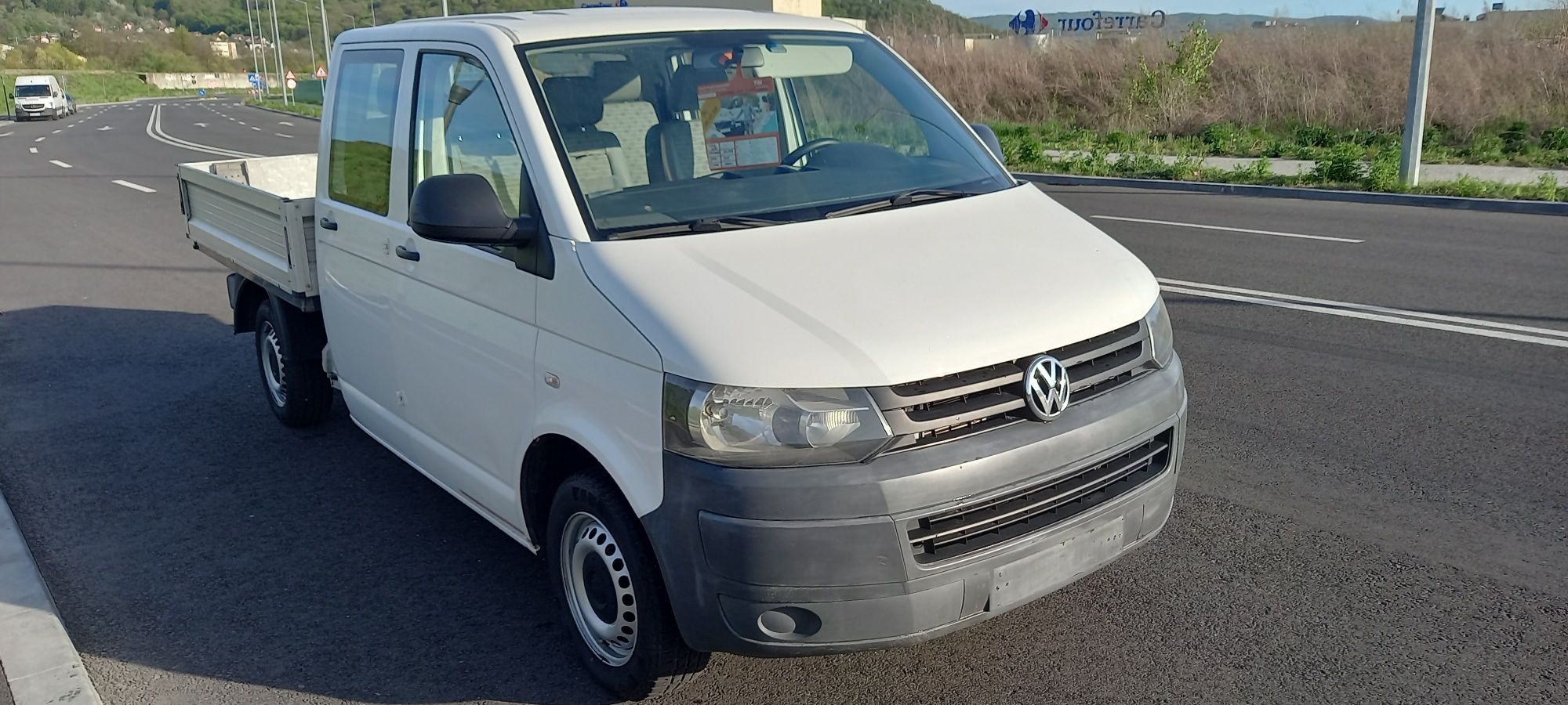 Capota Volkswagen Doka, aripa, bara fata, faruri, parbriz, oglinda.