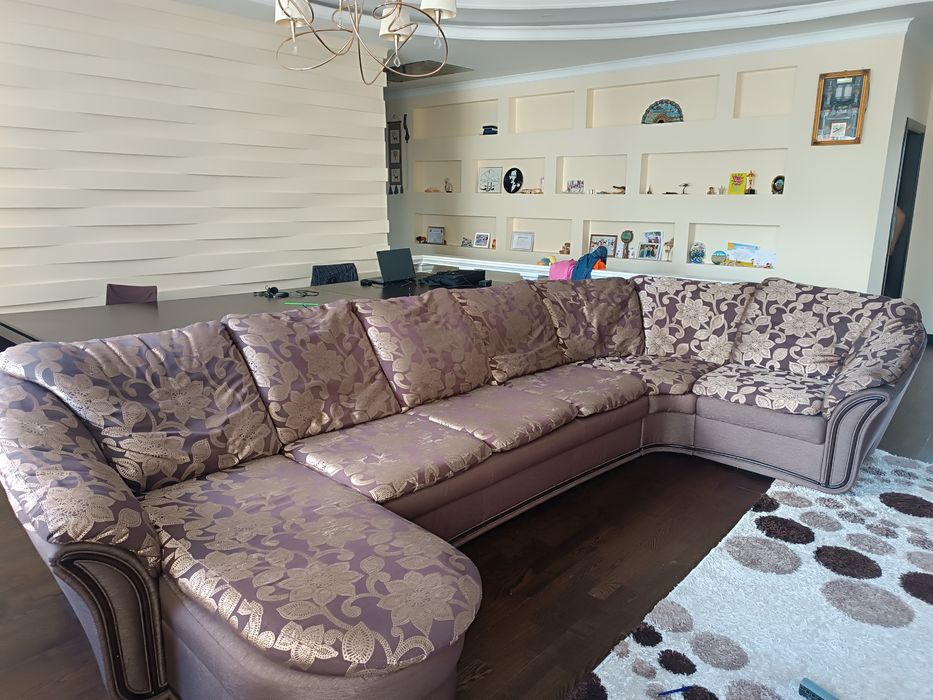 Продам диван немецкий 5 метров