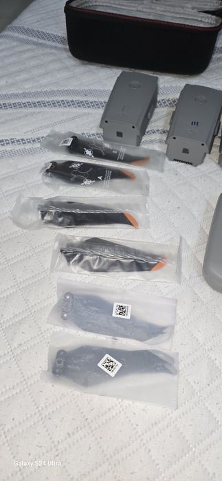 Drona DJI Air 2S  4 acumulatori !