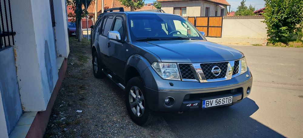 Nissan pathfinder