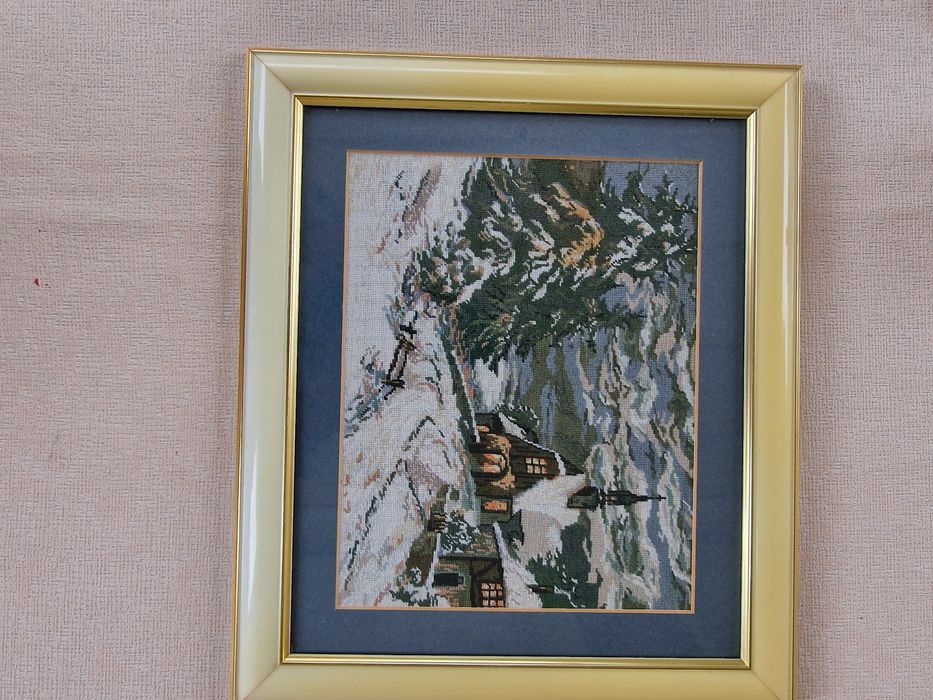 Goblen biserica din pădure