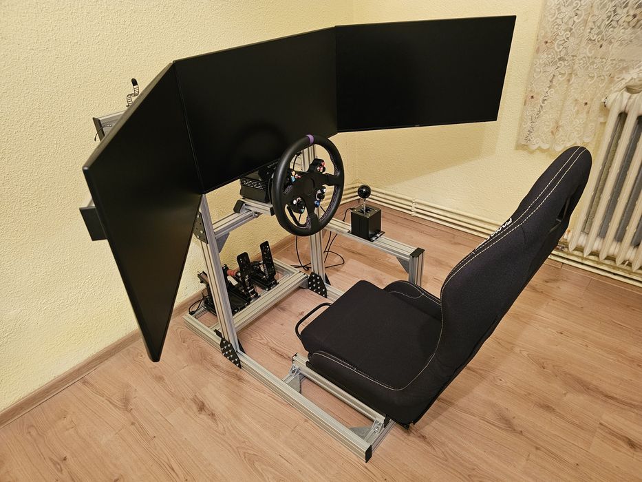 Sim rig complet (volan Moza R9 DD + pedale cu loadcell + scaun Fanatec