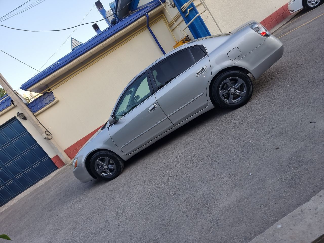 Nissan altima 2005 benzin