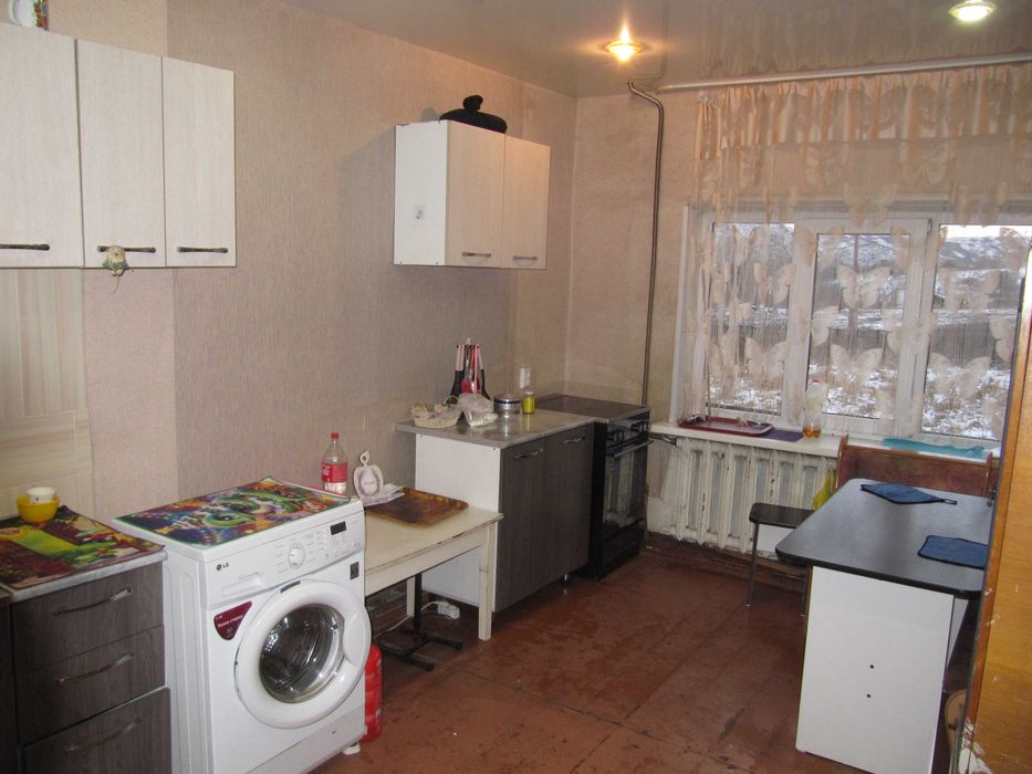 Дом кирпичн 5-комн, 3х-этажн на Аблакетке