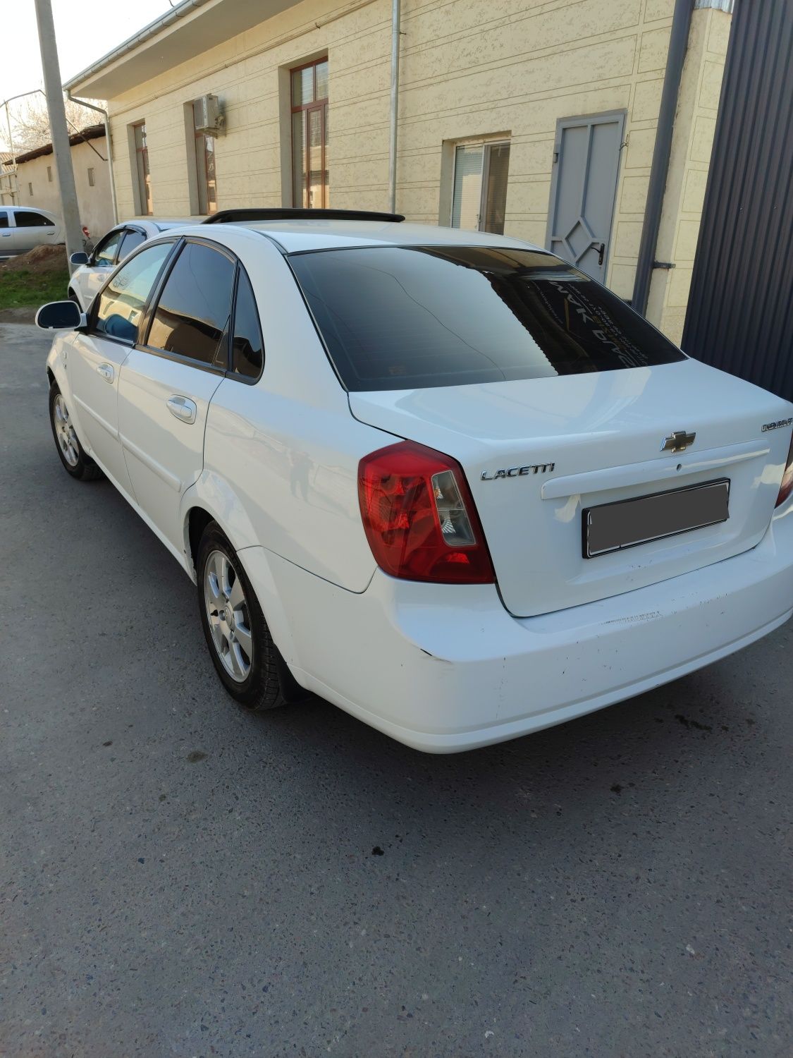 Lasetti 2013 metan gaz prabegi 230000 rangi oq