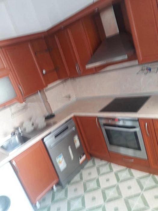 Дава се под наем Тристаен апартамент в София, Център - 100 кв.м за 700 € - Снимка #3