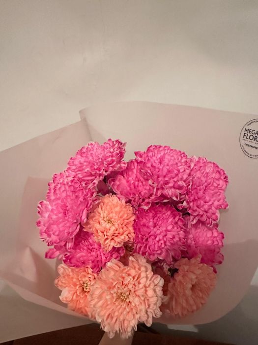 Букет цветов продам срочно за 3000тг