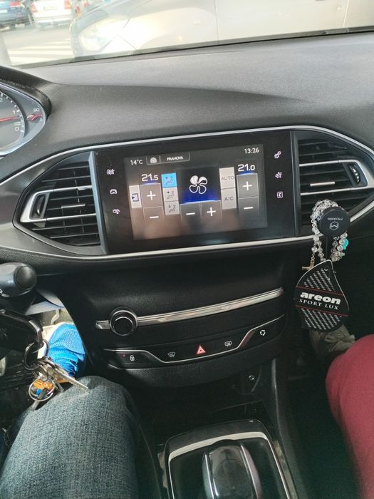 Peugeot 308  1.6 hdi