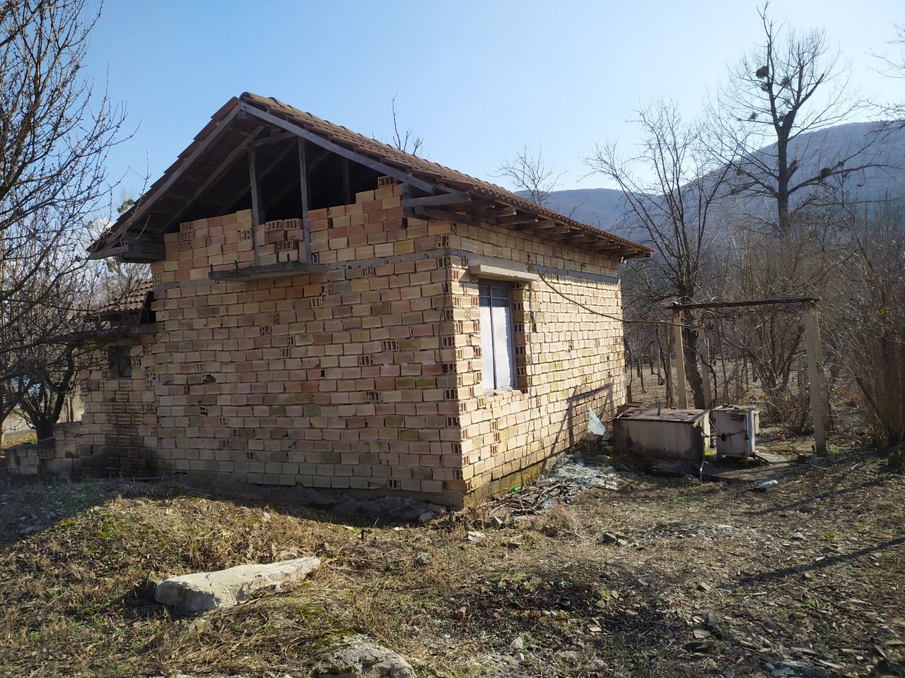 Продава се Къща в Търговище, Вилна зона - 40 кв.м за 829 €/кв.м - Снимка #2