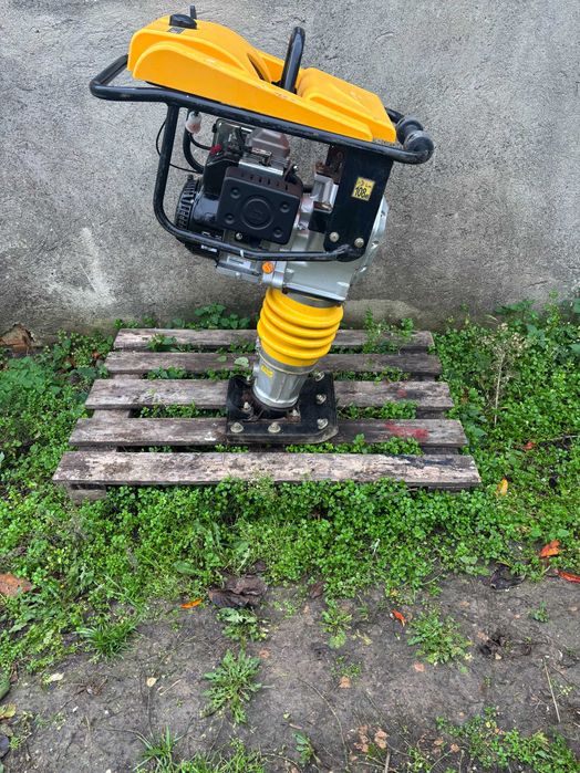 Трамбовка Пачи Крак HBM Machines -  OHV Двигател, Отлично Състояние!