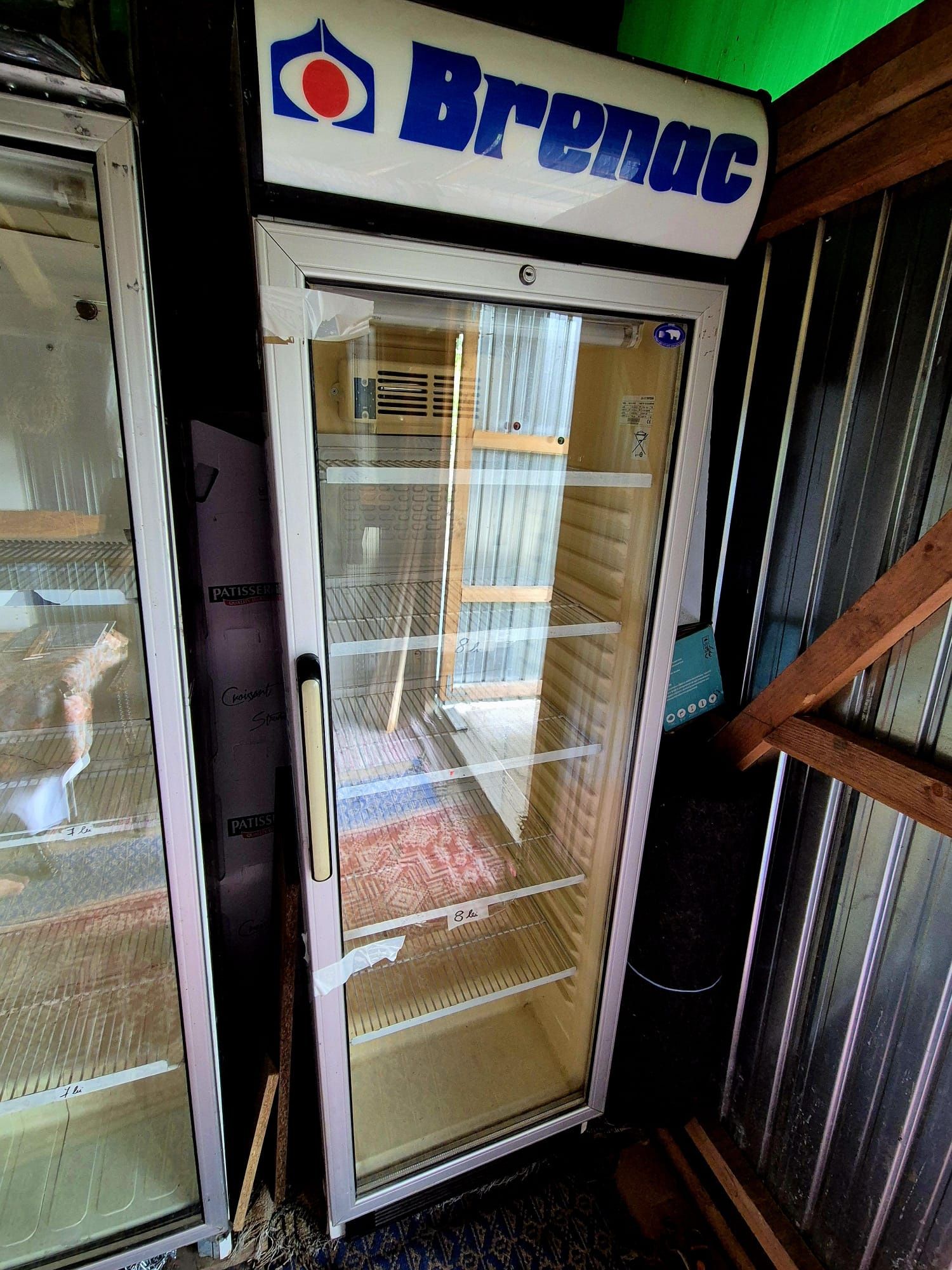 Vand 2 vitrine frigorifice