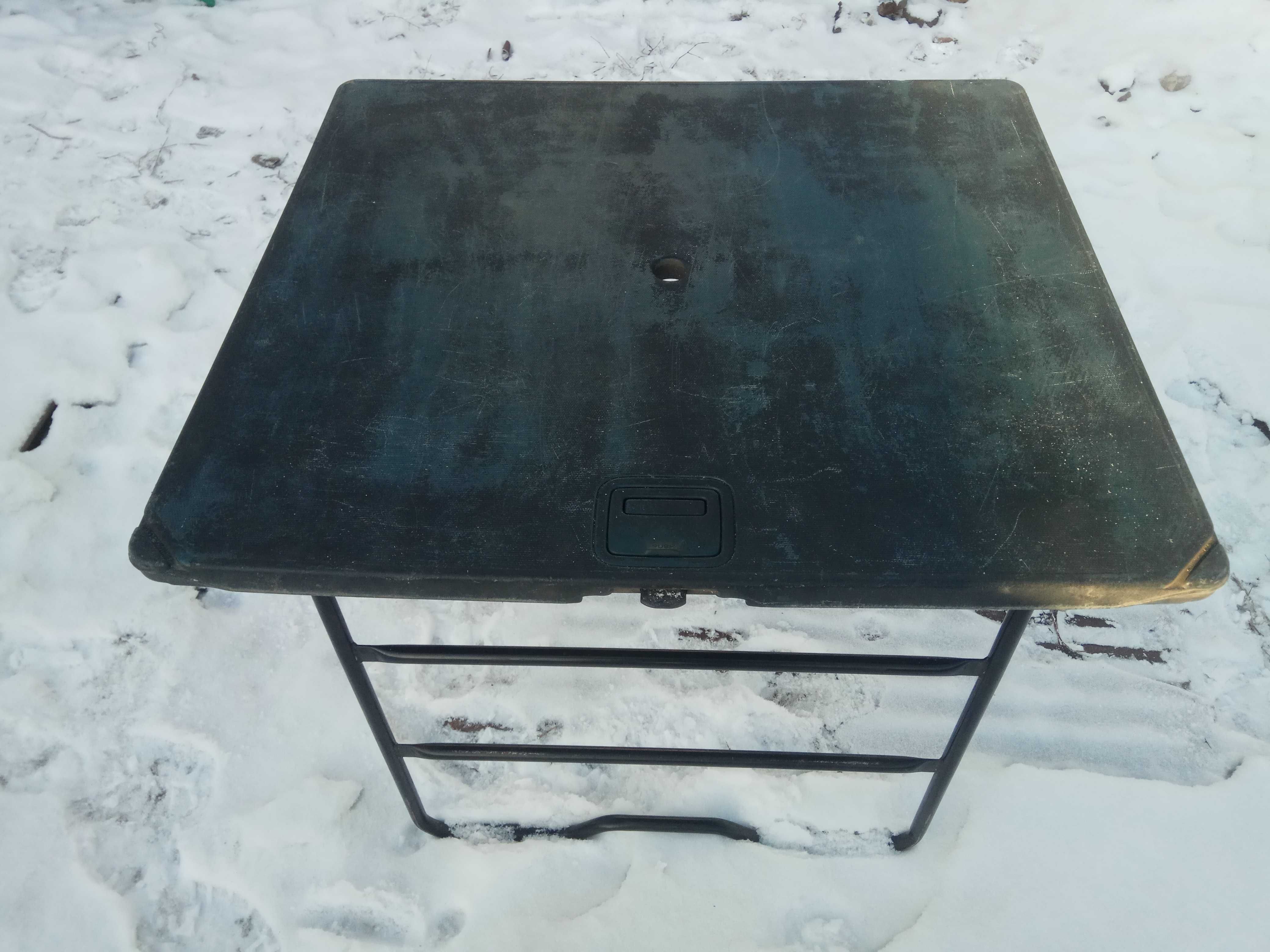 Продам оригинальный столик с хондаCRV
