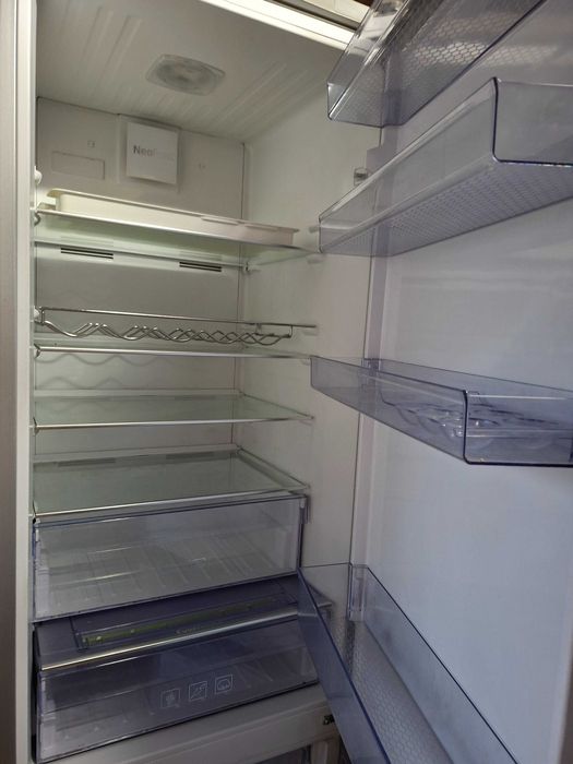 Combina frigirifica Beko
