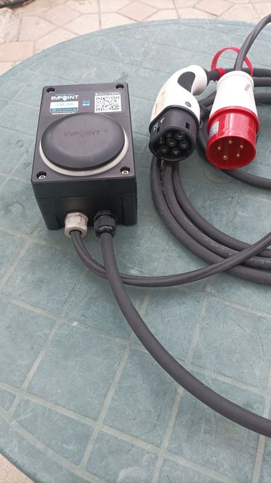 Продавам зарядна станция Evpoint EV,5m кабел,тип2, 7.4kw