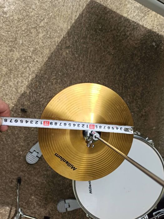 Продавам комплект детски барабани