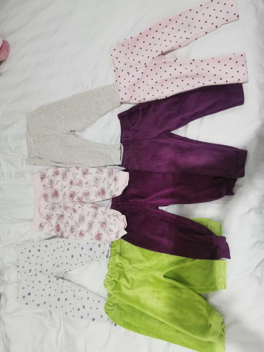 Vând hăinuțe mărimea 80