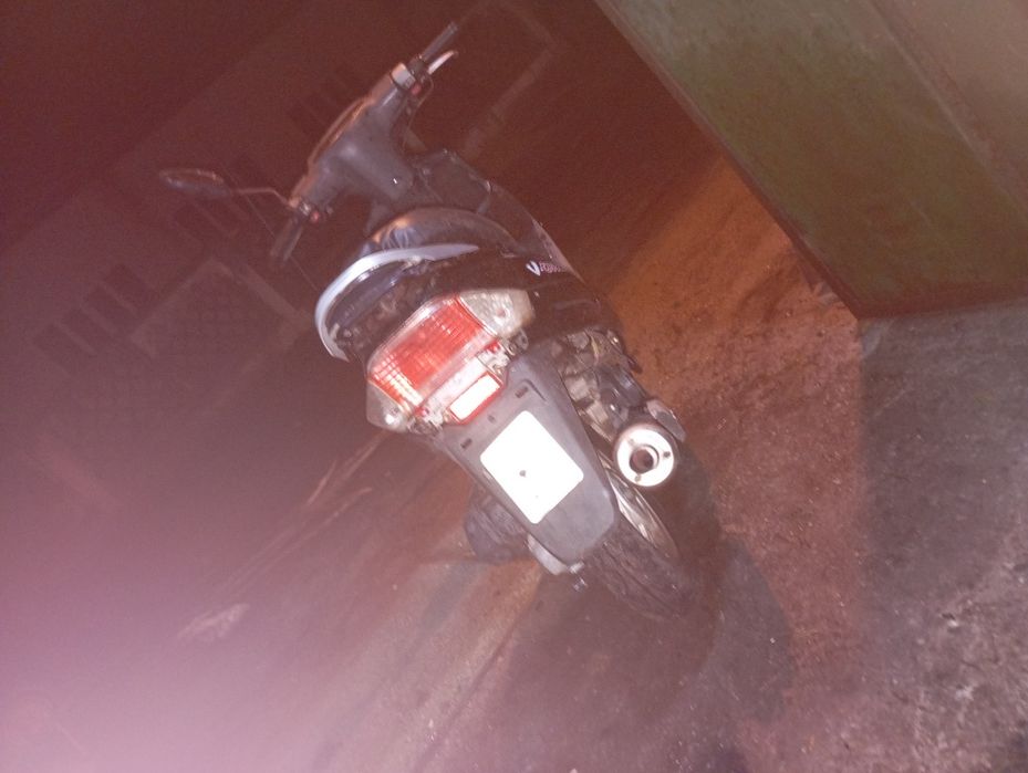 Vând sau schimb Peugeot de 49cc pornește la buton arata impecabil