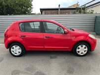 Dacia Sandero 1.4 mpi cu GPL,AC,geamuri electrice,faruri LED,proiector