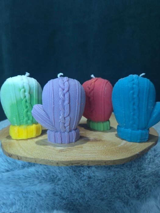 Коледни свещи различни фигурки