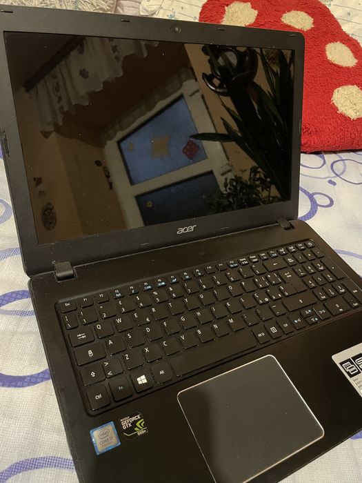 Laptop acer gaming defect i7