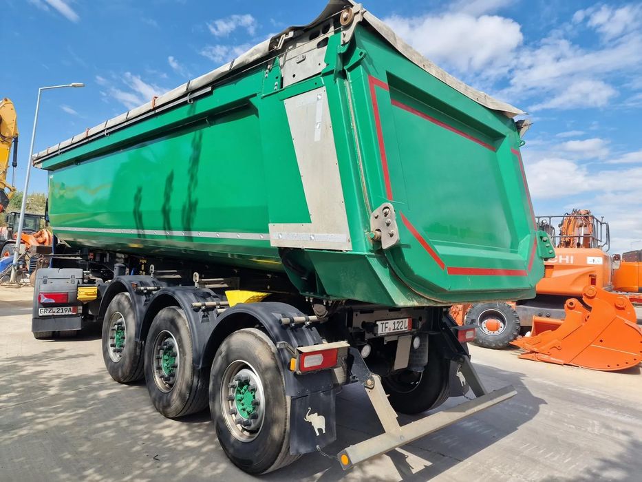 Schmitz Cargobull SKi 8,2, 28mc, EX DEMO-FULL OPTION, 2022, 29500 EUR+Tva, oblon rabatabil hidraulic spate, prelata pe role cu telecomanda, axa liftabila, LED, Anvelope 95% ok, scena vizitare, picioare sprijn, HARDOX, posibil leasing 4 ani-SUPER PRET 29.5