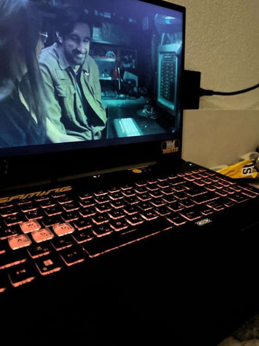 Продам игровой ноутбук ASUS