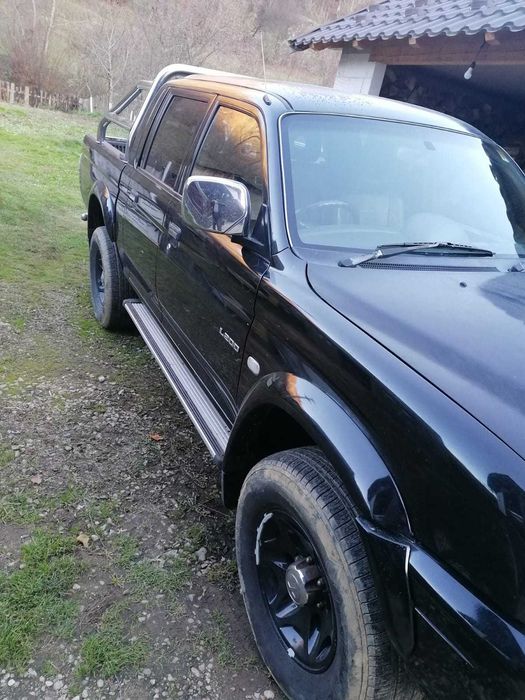 Mitsubishi L200.