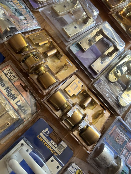 Iale ,manere usi incuietori etc