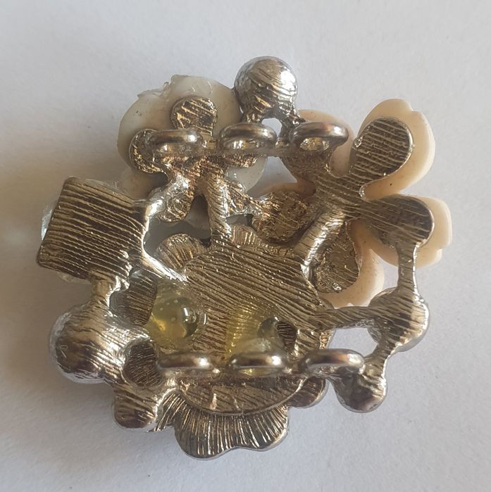 Brose model Floral nesemnate