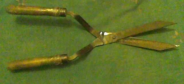 Ножницы садовые, лопата штыковая