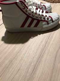 Обувки Адидас червено-бели