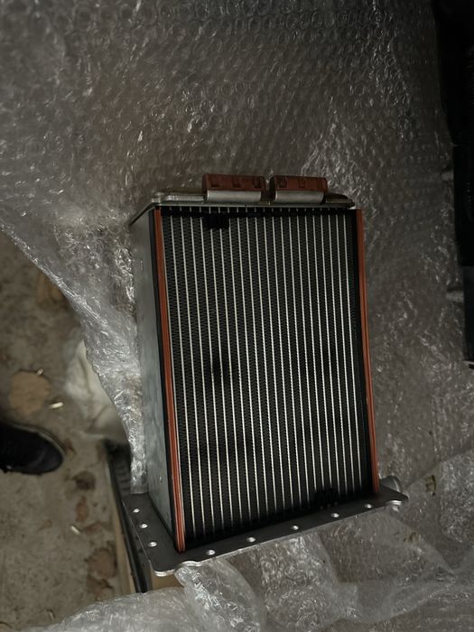 Audi А8 S8 4.0 tfsi D4 4H вмукател колектор маслен радиатор воден