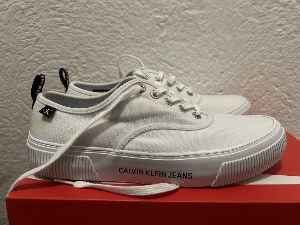 Calvin Klein Jeans обувки бели