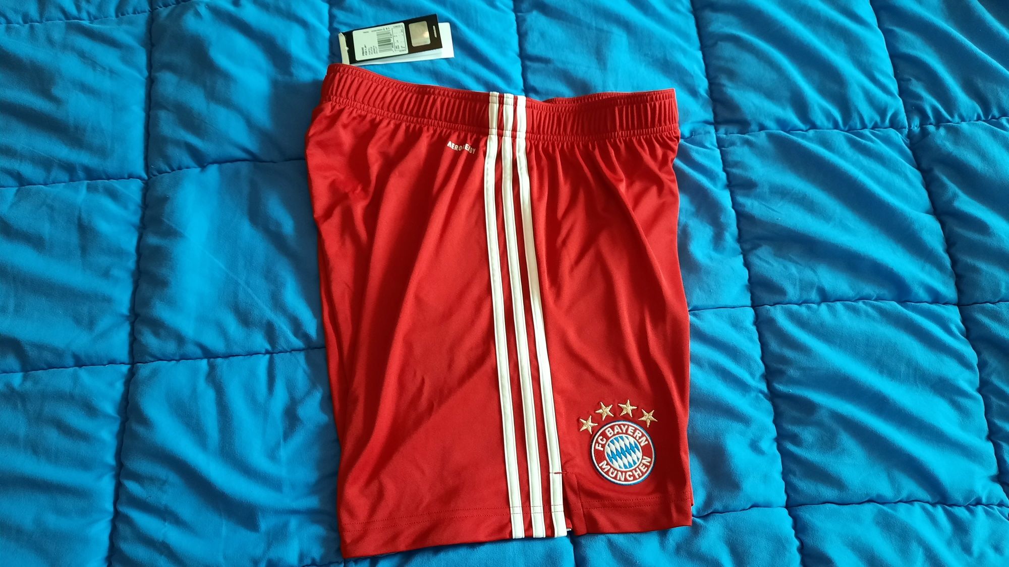 НОВО!!! Adidas Bayern Munchen къси гащи,размер "L"
