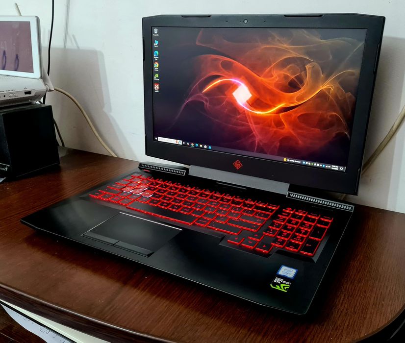 Laptop Gaming HP Omen / i7-7700HQ/ GTX 1050Ti/ 20 Gb Ram / SSD+HDD