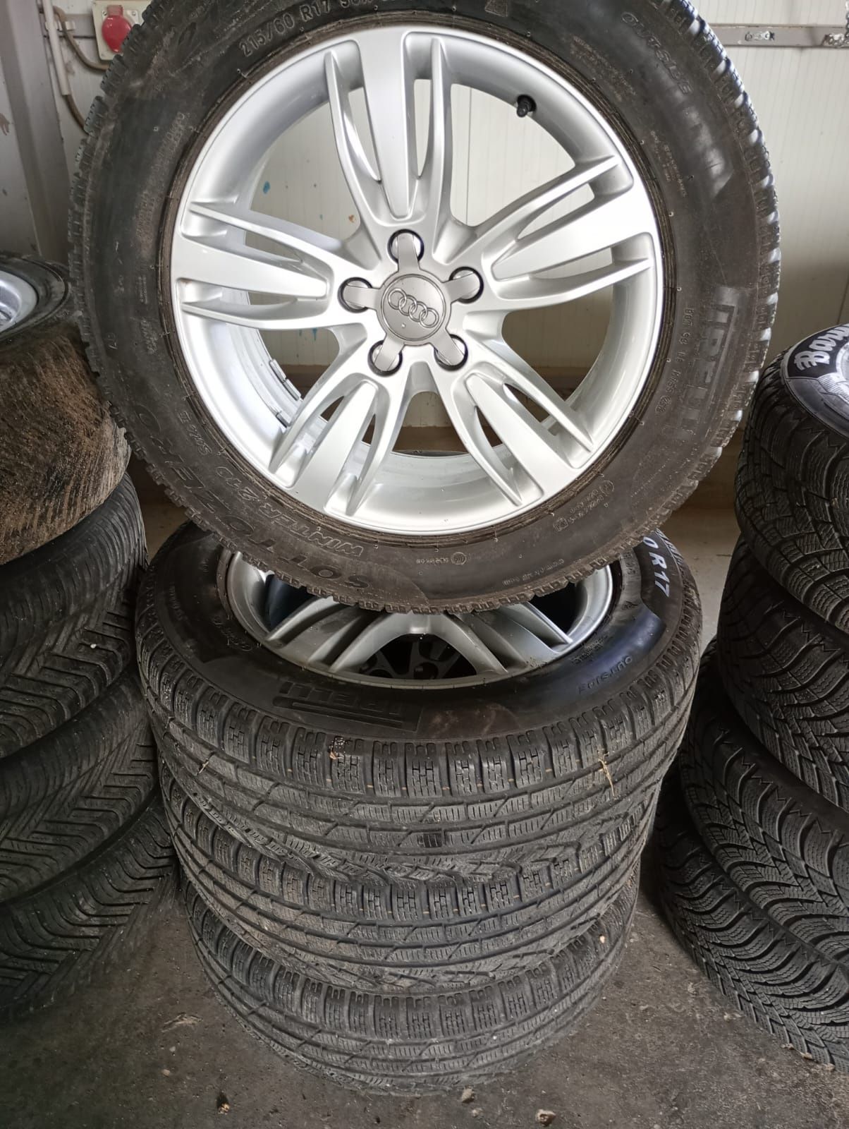 4jante 5x112 R17 originale audi Q3 anvelope iarna 6mm