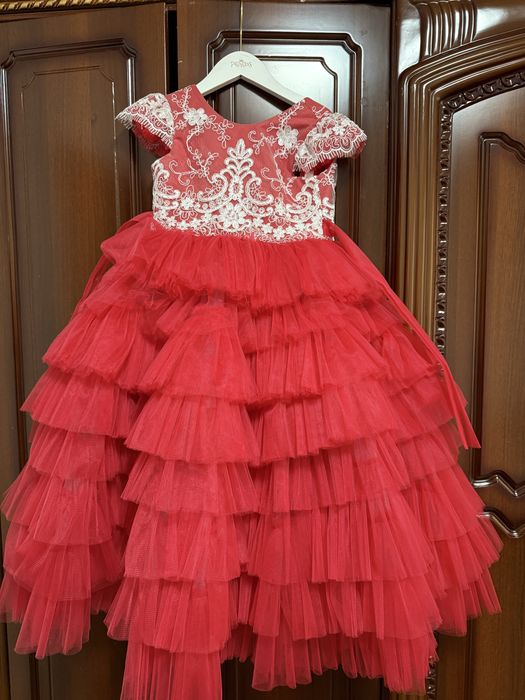 Красивое детское платье