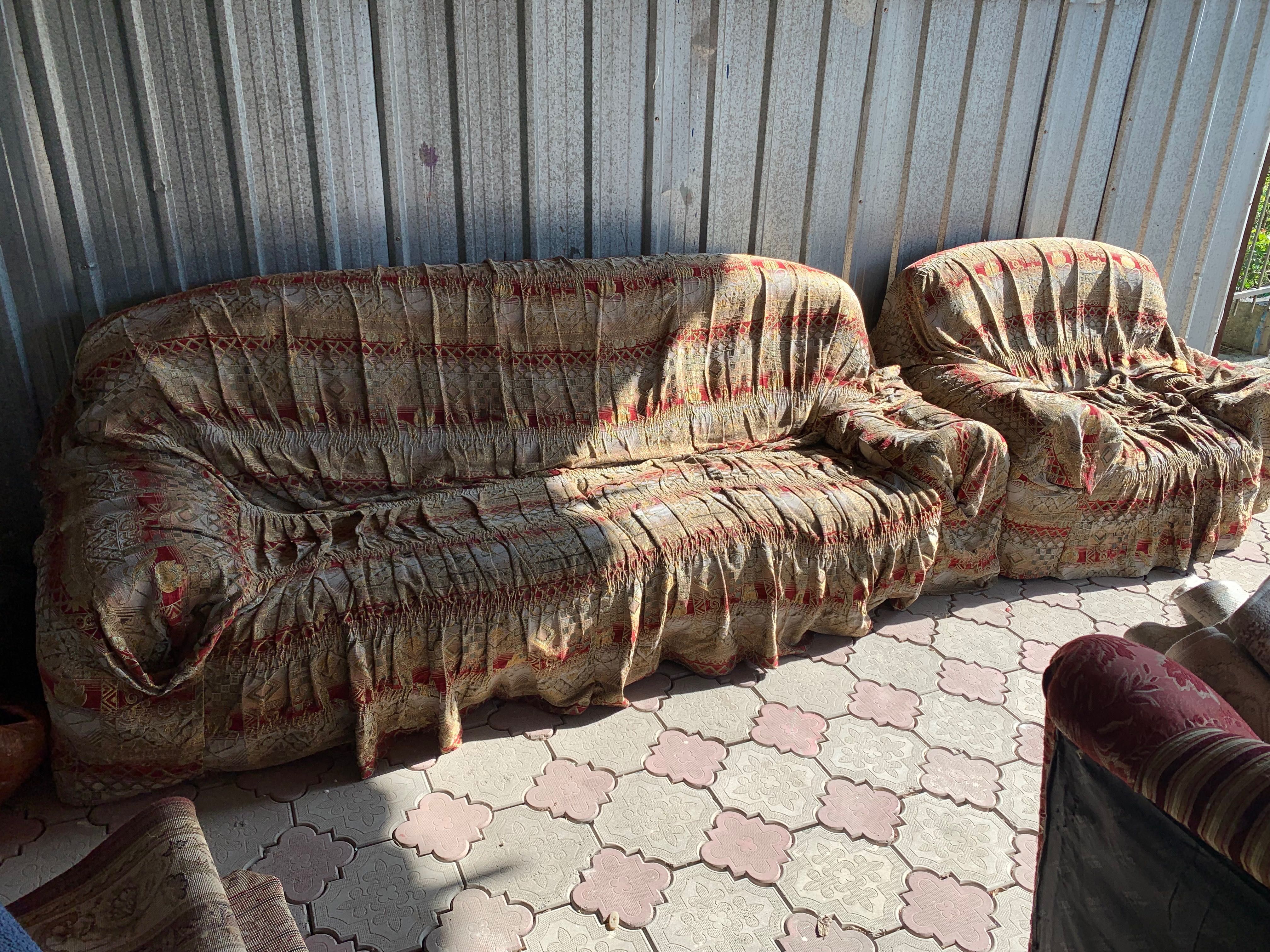 Продам кожаный диван б/у Алматы