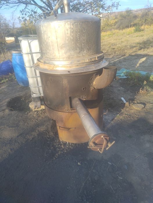 Vând cazan de țuică de inox