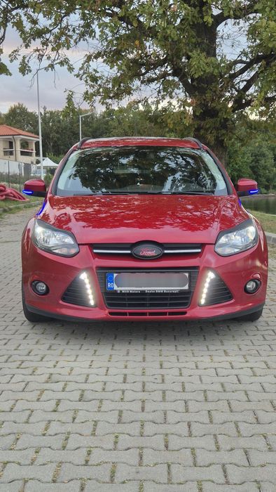 Ford Focus/ cutie de viteze automata/ comenzi vocale/ parcare automata