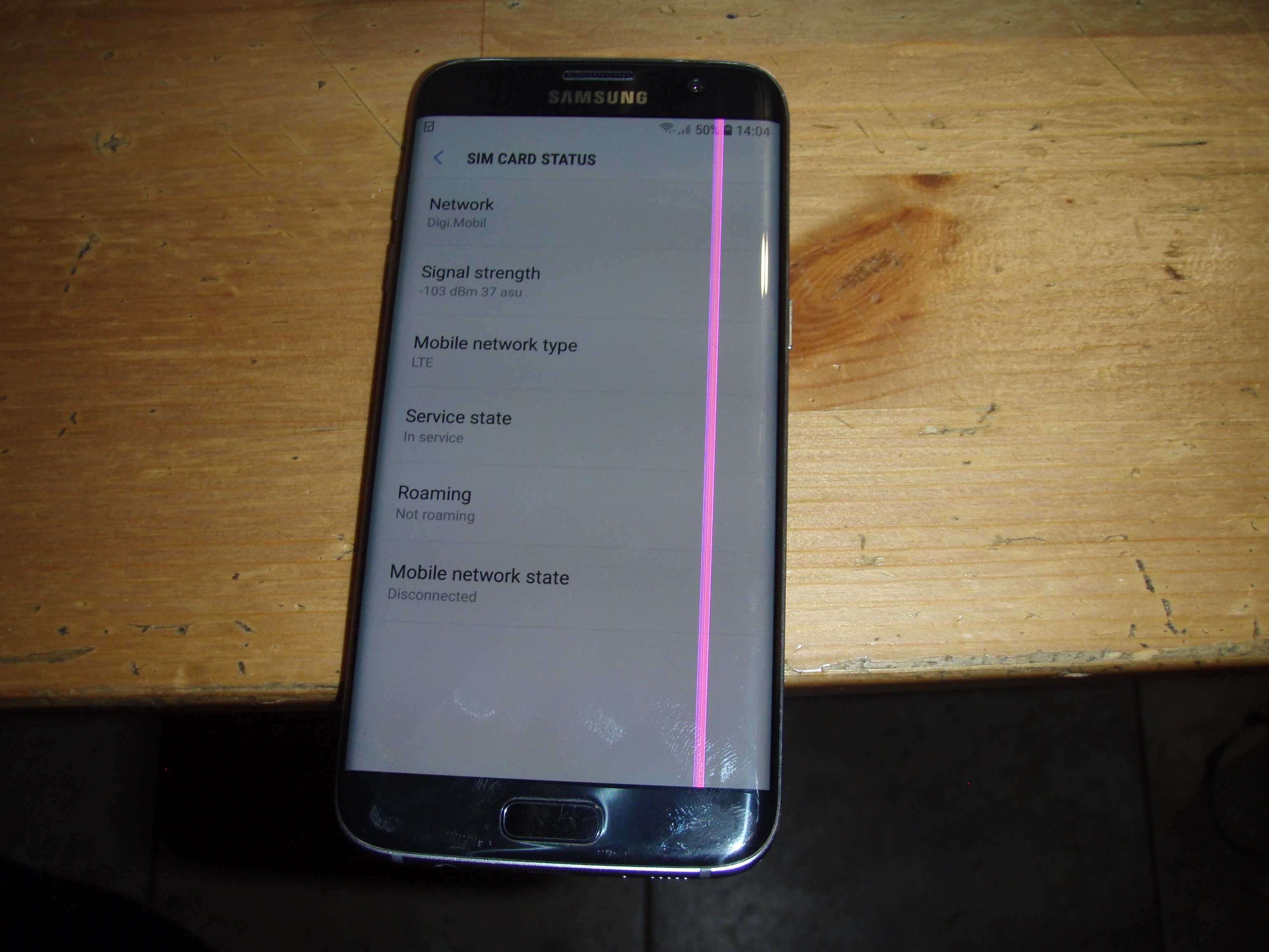 Samsung S7 EDGE defect, display cu o dunga verticala roz nu este spart