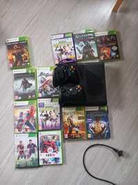Xbox 360 cu doua controllăre