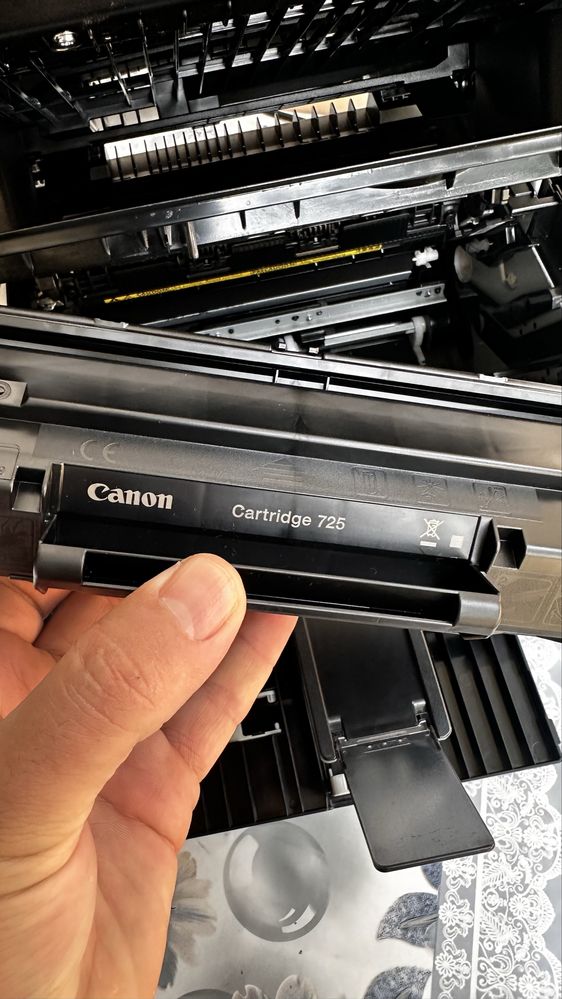 продам Canon 3010 как новый 3 в 1  sotiladi kam ishlagan