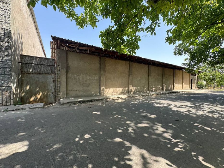 Mevazor mahallada 8 sotixli hovli yer hisobida sotiladi