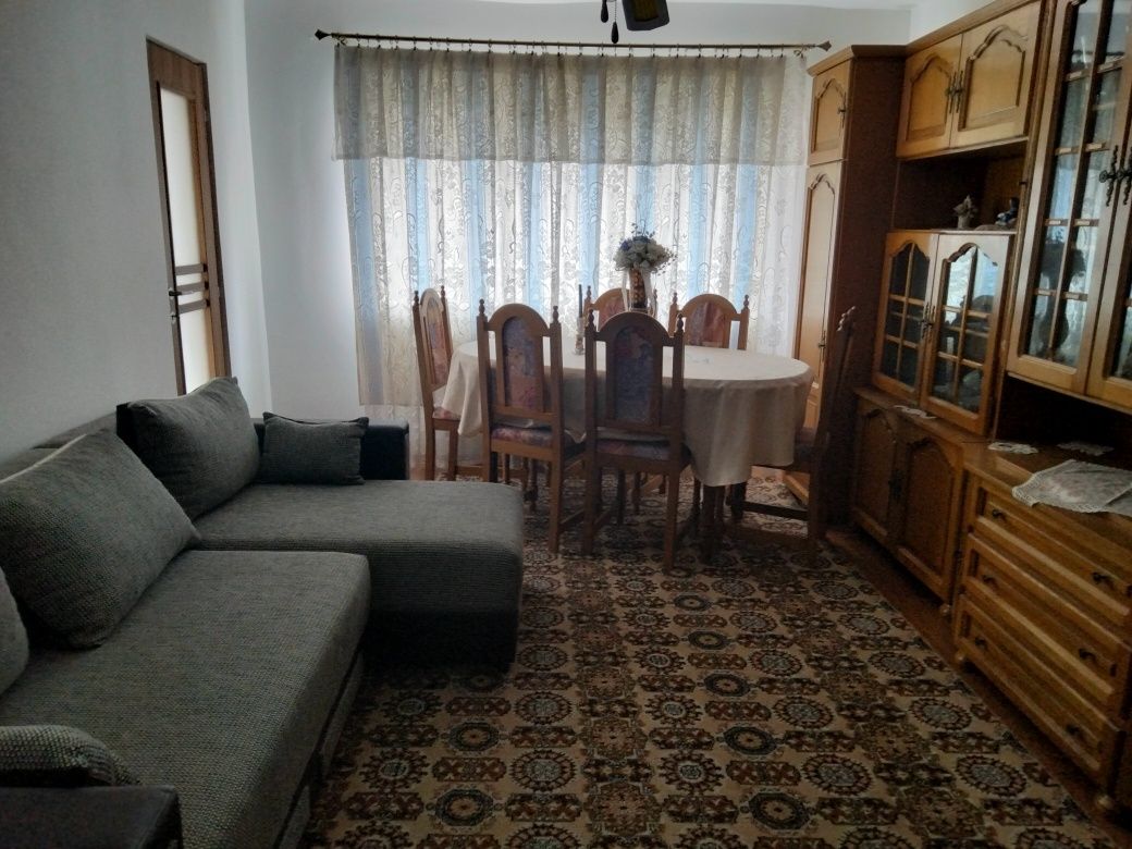 Vind apartament 2 camere 80.000 euro zona Ampoi 3.