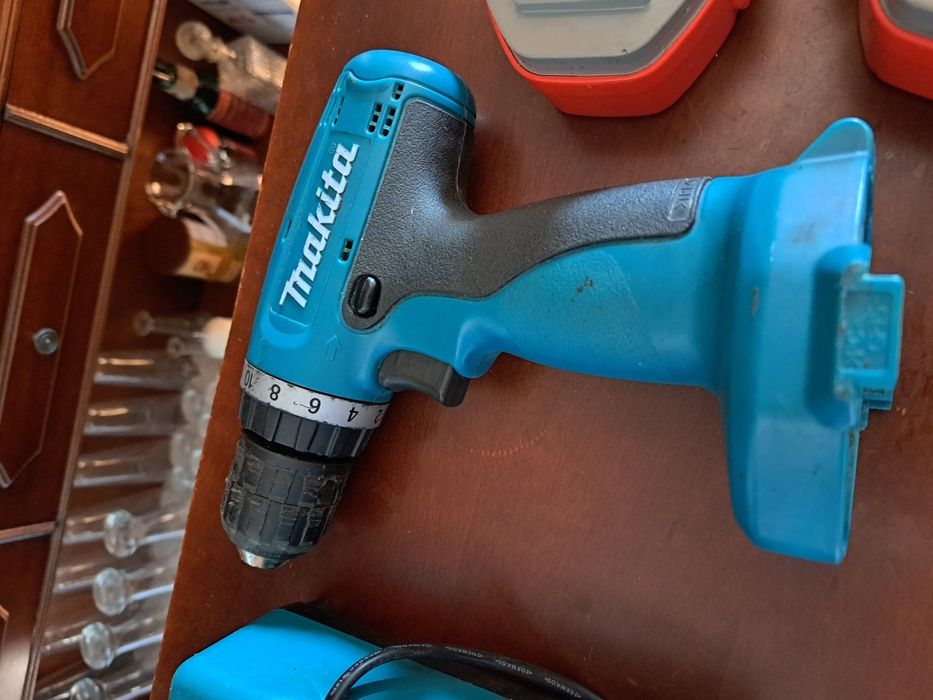 Mașina de găurit și înșurubat MAKITA 6280D