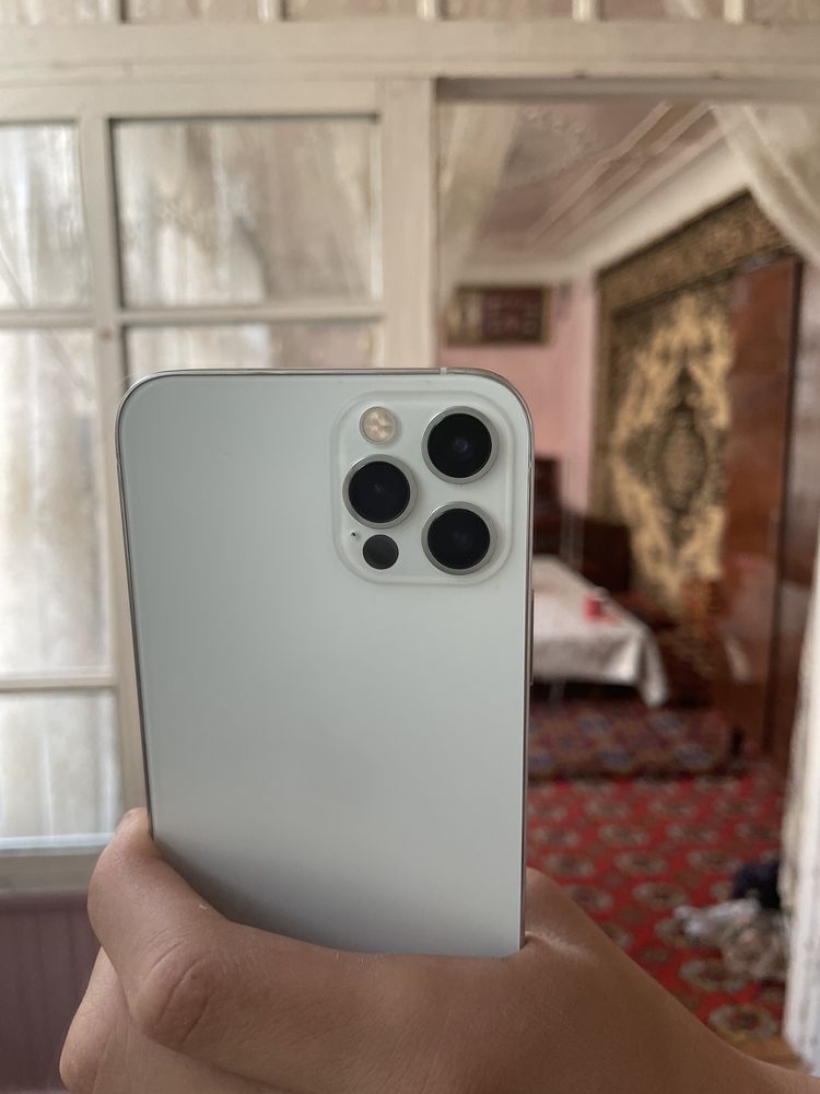 Iphone 12 pro …..
