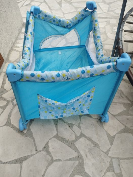 Бебешка количка + зимен кош -кошара,шезлонг,проходилка и кош за